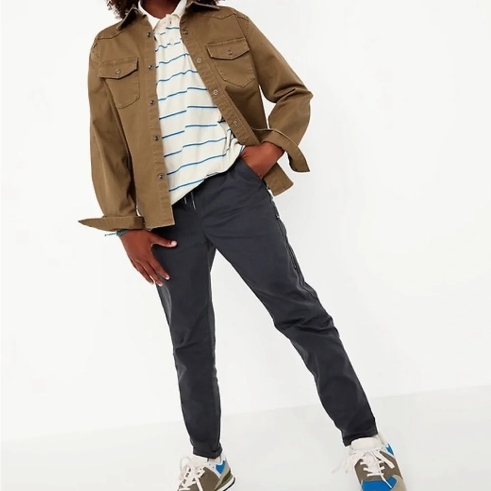 Old Navy Black Built-In Flex Tapered Tech Pants for Boys S (6-7)